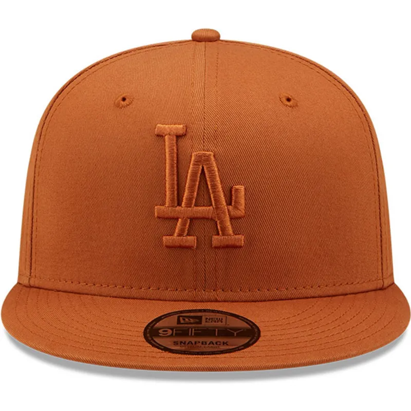shapka-ploska-kafyav-snapbek-9fifty-league-essential-na-los-angeles-dodgers-mlb-ot-new-era