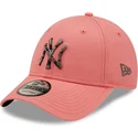 shapka-izvita-roza-reguliruem-9forty-camo-infill-na-new-york-yankees-mlb-ot-new-era