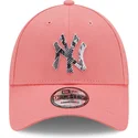 shapka-izvita-roza-reguliruem-9forty-infill-na-new-york-yankees-mlb-ot-new-era