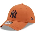 shapka-izvita-kafyav-prilepnala-39thirty-league-essential-na-new-york-yankees-mlb-ot-new-era