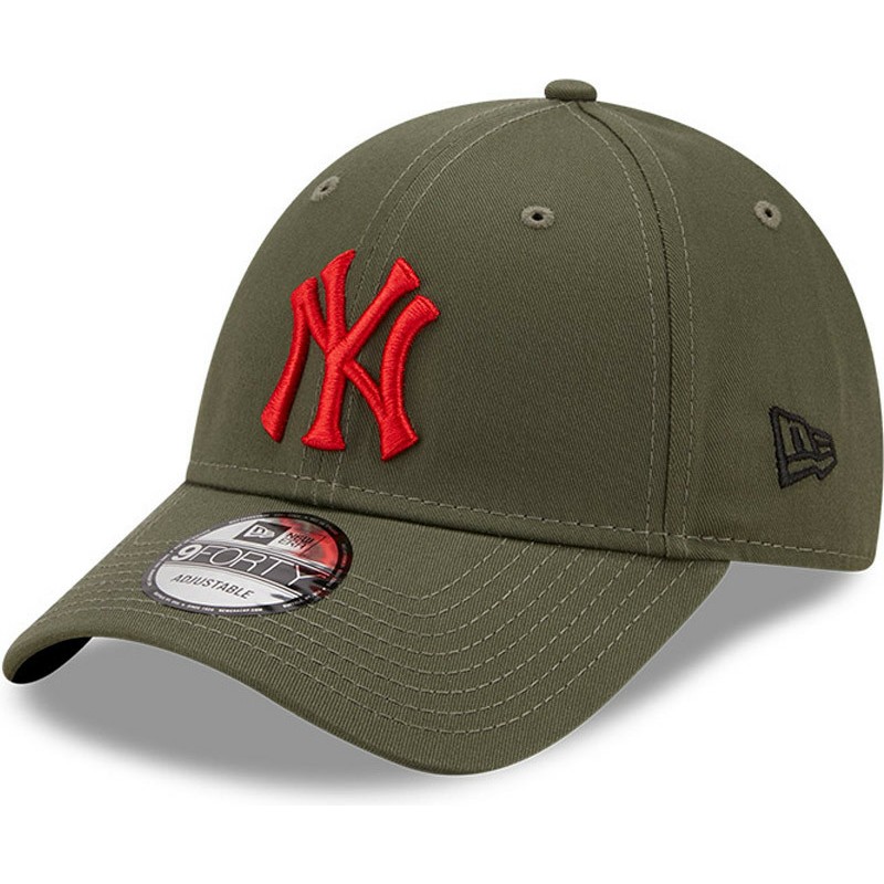 New York Yankees TEAMBASIC Island GreenWhite Fitted Hat