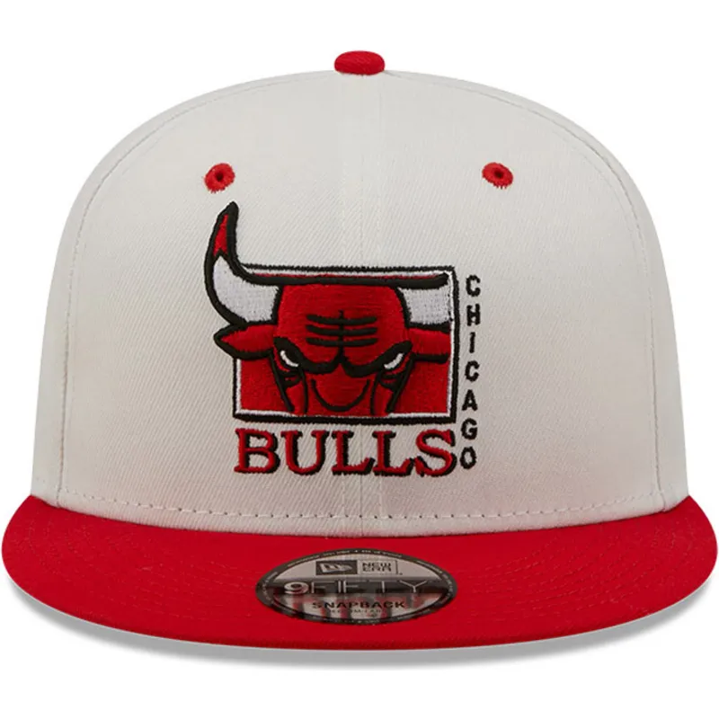 shapka-ploska-byala-snapbek-9fifty-white-crown-na-chicago-bulls-nba-ot-new-era