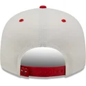 shapka-ploska-byala-snapbek-9fifty-white-crown-na-chicago-bulls-nba-ot-new-era