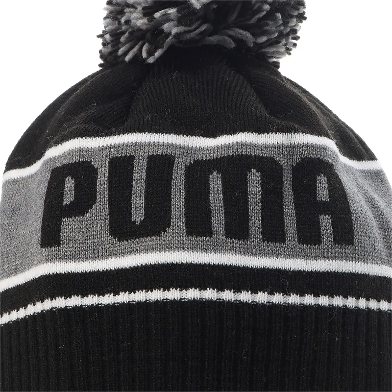 shapka-pompon-cherna-ot-puma