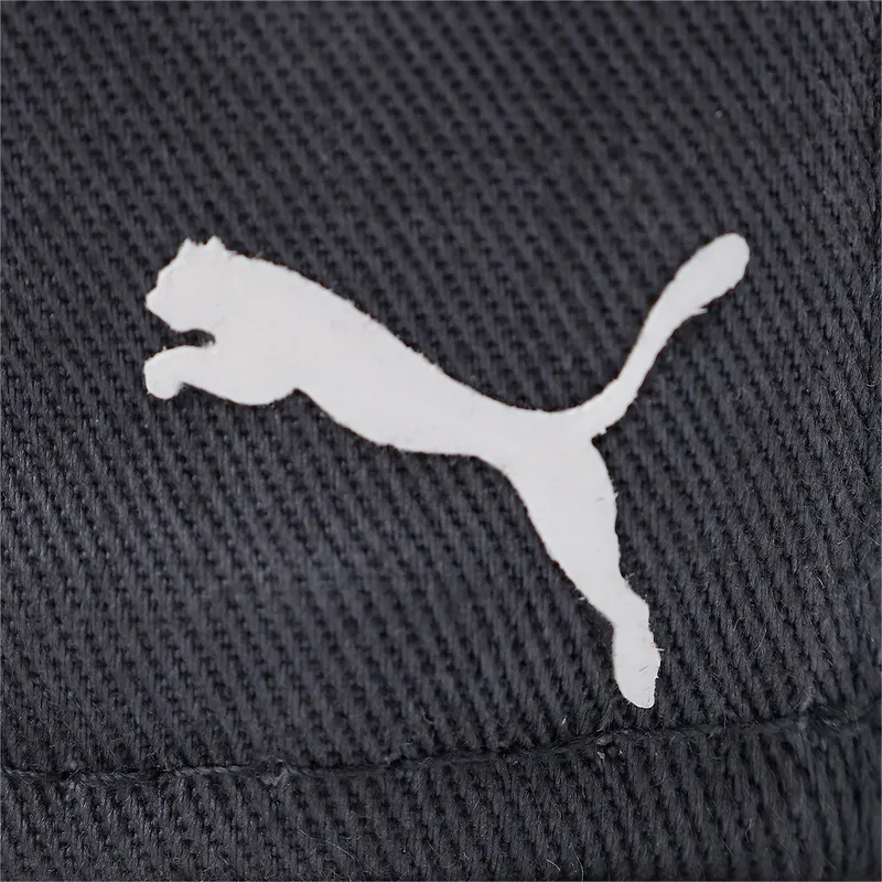 shapka-ploska-cherna-snapbek-ot-puma