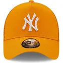 shapka-izvita-traker-oranzhev-snapbek-a-frame-tonal-mesh-na-new-york-yankees-mlb-ot-new-era