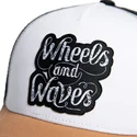 shapka-izvita-byala-snapbek-ot-wheels-and-waves