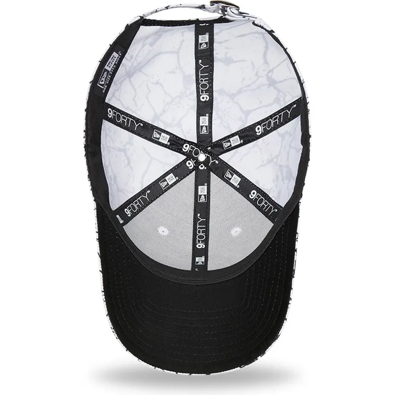 shapka-izvita-byala-reguliruem-9forty-marble-na-los-angeles-lakers-nba-ot-new-era