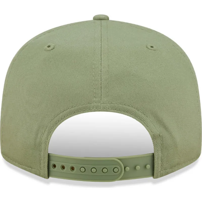 shapka-ploska-zelena-snapbek-9fifty-league-essential-na-new-york-yankees-mlb-ot-new-era