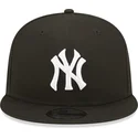 shapka-ploska-cherna-snapbek-9fifty-coops-na-new-york-yankees-mlb-ot-new-era