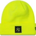 shapka-zhlt-neon-team-cuff-na-new-york-yankees-mlb-ot-new-era