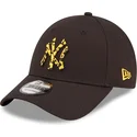shapka-izvita-cherna-reguliruem-9forty-seasonal-infill-na-new-york-yankees-mlb-ot-new-era