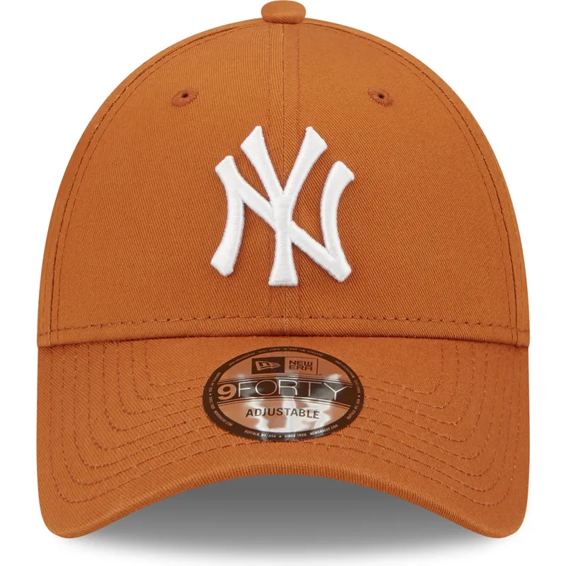 shapka-izvita-kafyav-reguliruem-9forty-league-essential-na-new-york-yankees-mlb-ot-new-era