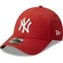 shapka-izvita-chervena-reguliruem-9forty-league-essential-na-new-york-yankees-mlb-ot-new-era
