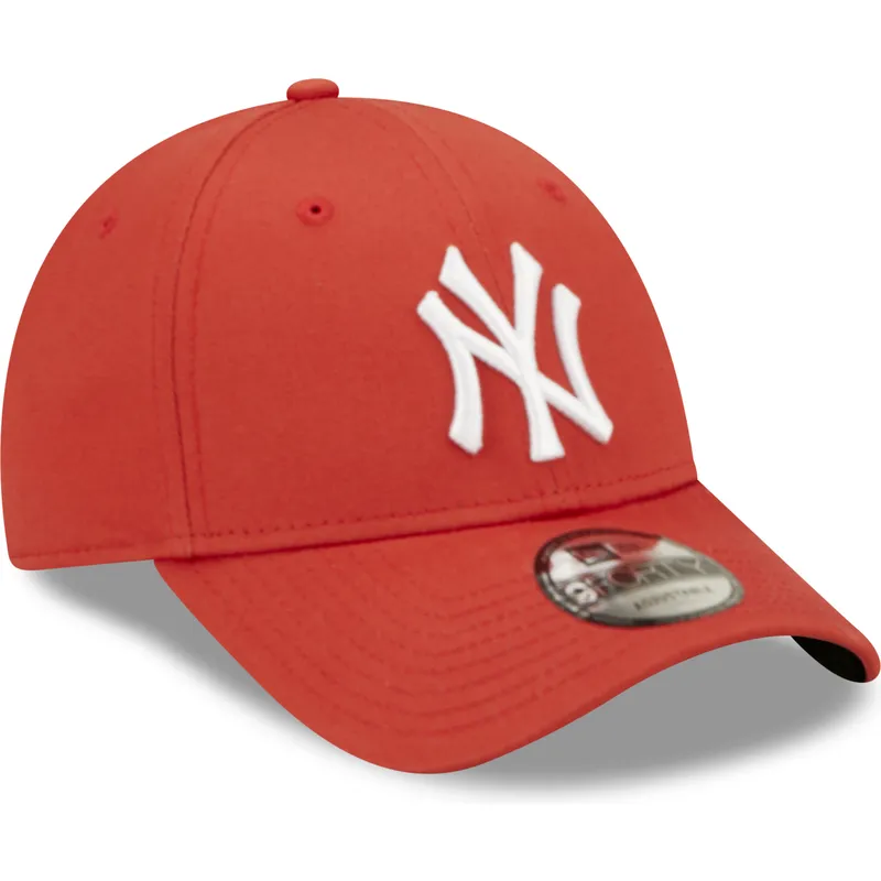 shapka-izvita-chervena-reguliruem-9forty-league-essential-na-new-york-yankees-mlb-ot-new-era