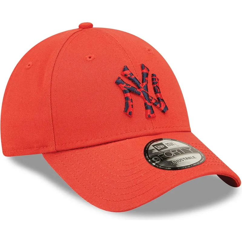 shapka-izvita-chervena-reguliruem-9forty-seasonal-infill-na-new-york-yankees-mlb-ot-new-era