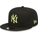 shapka-ploska-cherna-snapbek-9fifty-league-essential-na-new-york-yankees-mlb-ot-new-era