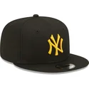 shapka-ploska-cherna-snapbek-9fifty-league-essential-na-new-york-yankees-mlb-ot-new-era