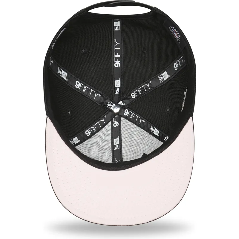 shapka-ploska-cherna-snapbek-9fifty-ny-apple-na-new-york-yankees-mlb-ot-new-era