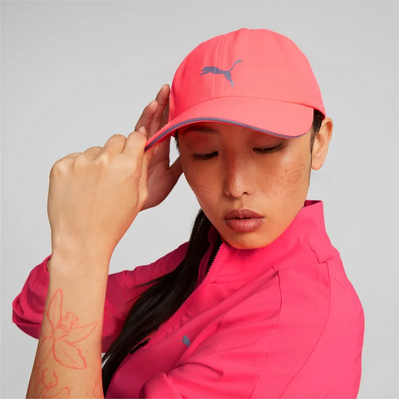 shapka-izvita-chervena-reguliruem-running-ot-puma