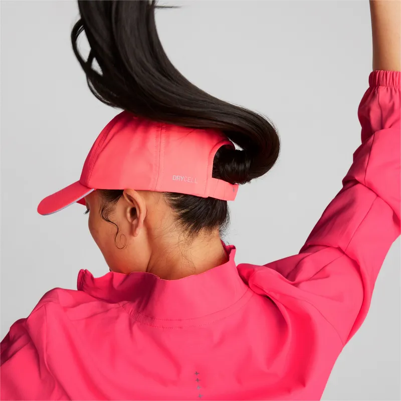 shapka-izvita-chervena-reguliruem-running-ot-puma