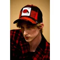 shapka-izvita-traker-chervena-snapbek-lady-plaidy-bug-the-farm-ot-goorin-bros