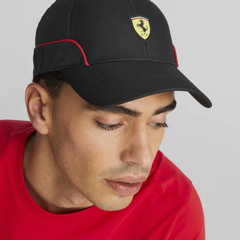 shapka-izvita-cherna-reguliruem-sptwr-race-b-na-ferrari-formula-1-ot-puma
