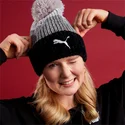 shapka-pompon-cherna-ot-puma