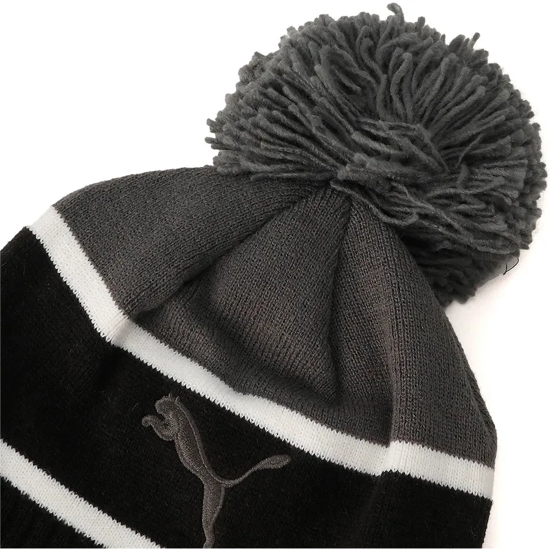 shapka-pompon-cherna-ot-puma shapka-pompon-cherna-ot-puma