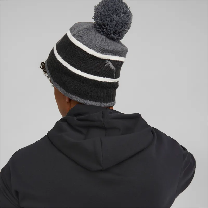 shapka-pompon-cherna-ot-puma shapka-pompon-cherna-ot-puma