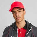 rote-verstellbare-kappe-mit-gebogenem-schirm-und-rotem-sptwr-style-lc-logo-von-ferrari-formel-1-von-puma