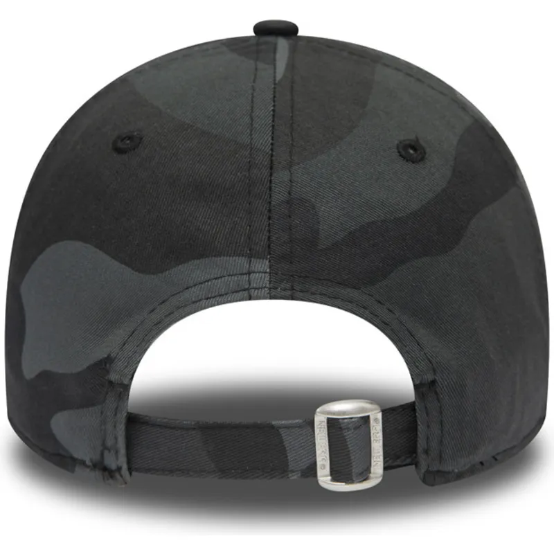 shapka-izvita-kamuflazh-adjustable-strap-negro-con-logo-negro-9forty-league-essential-na-new-york-yankees-mlb-ot-new-era