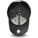 shapka-izvita-kamuflazh-adjustable-strap-negro-con-logo-negro-9forty-league-essential-na-new-york-yankees-mlb-ot-new-era