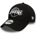 shapka-izvita-cherna-reguliruema-9forty-essential-outline-na-los-angeles-lakers-nba-ot-new-era