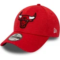shapka-izvita-chervena-reguliruema-9forty-shadow-tech-na-chicago-bulls-nba-ot-new-era