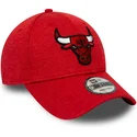 shapka-izvita-chervena-reguliruema-9forty-shadow-tech-na-chicago-bulls-nba-ot-new-era
