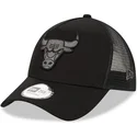 shapka-izvita-cherna-snapback-con-logo-9forty-a-frame-tonal-na-chicago-bulls-nba-ot-new-era