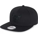 shapka-ploska-cherna-snapbek-9fifty-na-chicago-bulls-nba-ot-new-era