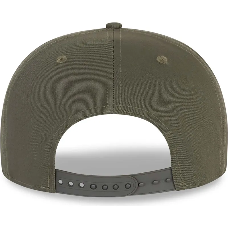 shapka-ploska-zelena-snapbek-9fifty-essential-na-new-york-yankees-mlb-ot-new-era