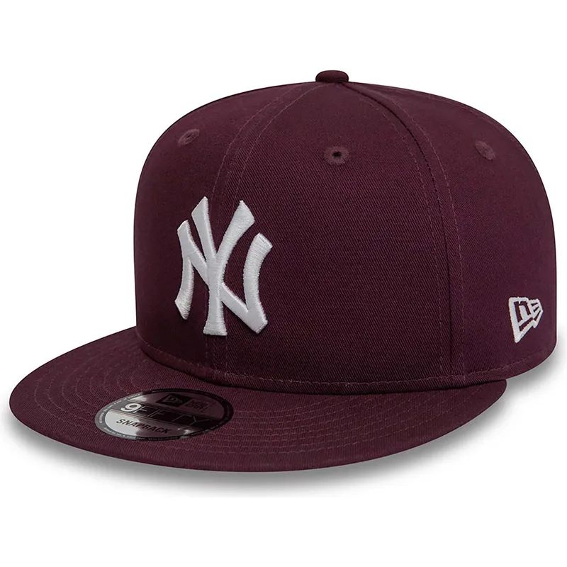 shapka-ploska-chervena-snapbek-9fifty-essential-na-new-york-yankees-mlb-ot-new-era