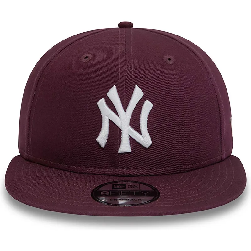 shapka-ploska-chervena-snapbek-9fifty-essential-na-new-york-yankees-mlb-ot-new-era