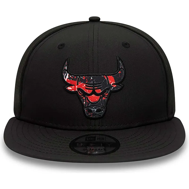 shapka-ploska-cherna-snapbek-9fifty-print-infill-na-chicago-bulls-nba-ot-new-era