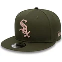 shapka-ploska-zelena-snapbek-rosa-9fifty-side-patch-na-chicago-white-sox-mlb-ot-new-era