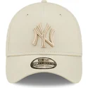 shapka-izvita-bezhov-prilepnala-39thirty-league-essential-na-new-york-yankees-mlb-ot-new-era