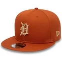 shapka-ploska-kafyav-snapbek-9fifty-side-patch-na-detroit-tigers-mlb-ot-new-era