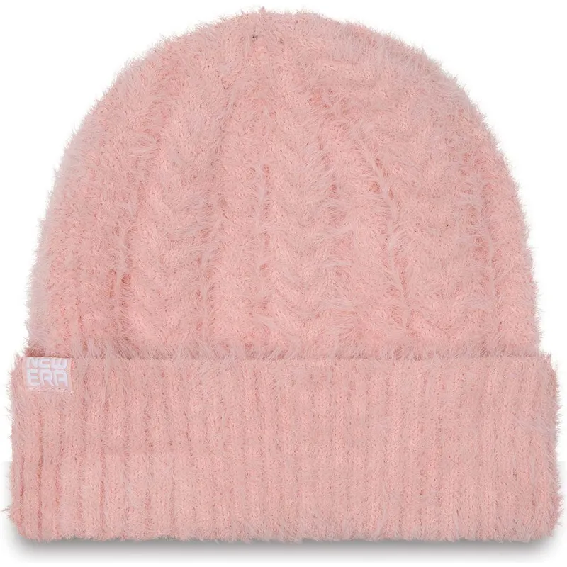 shapka-roza-fluffy-ot-new-era