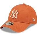 shapka-izvita-oranzhev-reguliruema-za-deca-9forty-league-essential-na-new-york-yankees-mlb-ot-new-era