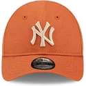 shapka-izvita-oranzhev-reguliruem-za-deca-9forty-league-essential-na-new-york-yankees-mlb-ot-new-era