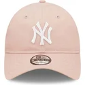 shapka-izvita-roza-reguliruem-9twenty-league-essential-na-new-york-yankees-mlb-ot-new-era