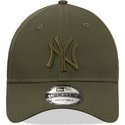 new-era-curved-brim-green-logo-9forty-league-essential-new-york-yankees-mlb-green-snapback-cap